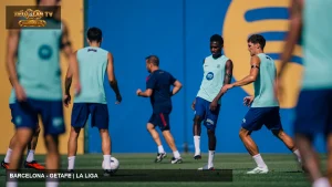 Barcelona trong buổi tập của đội một