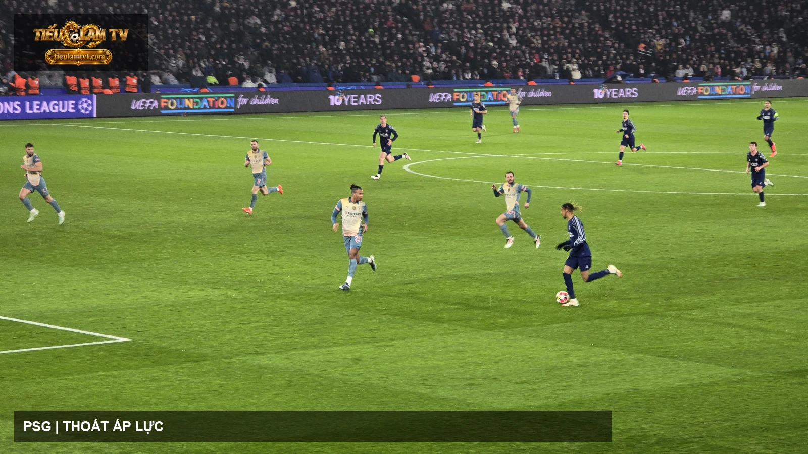 Paris Saint-Germain thi đấu tại Champions League